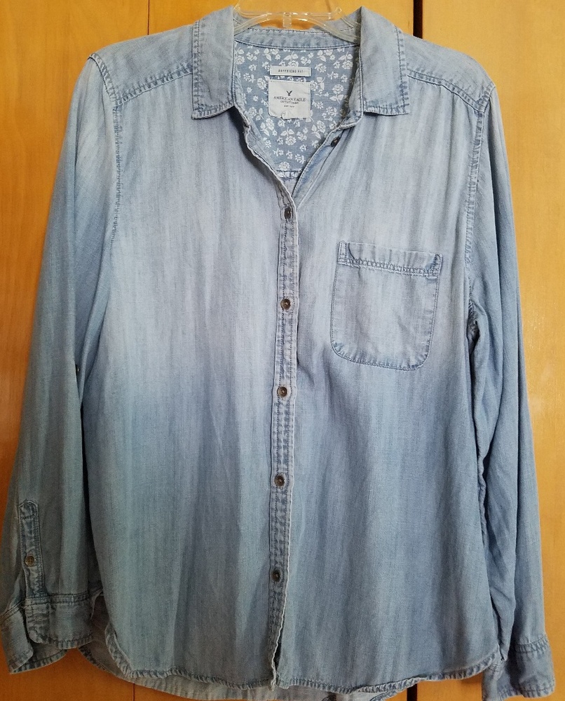 American Eagle Outfitters Chambray Woven Shirt